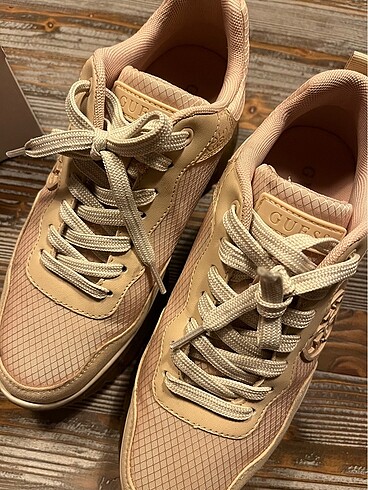 38 Beden Guess sneaker