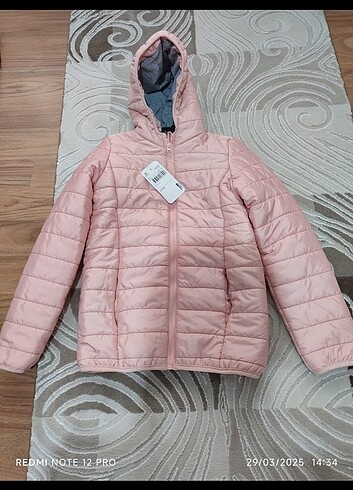 LC Waikiki Etiketi üstünde çok şık mont