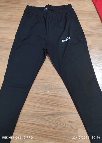 Kırmızı Fermuarlı Erkek eşofman takımı - Görsel 2