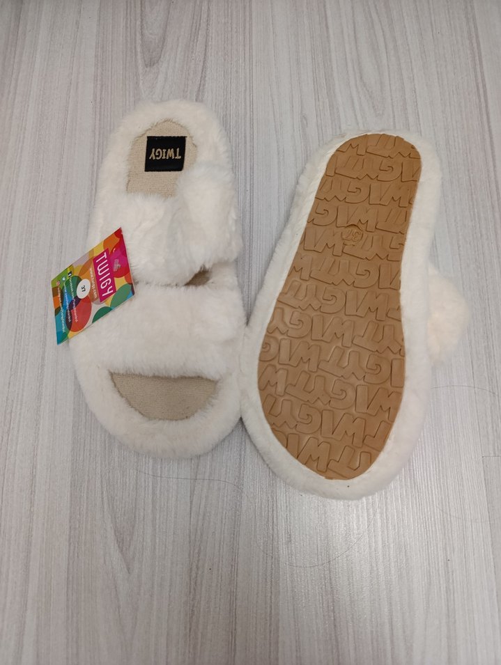 Twigy Yumuşak Peluşlu Ev Terliği — görsel 3/6