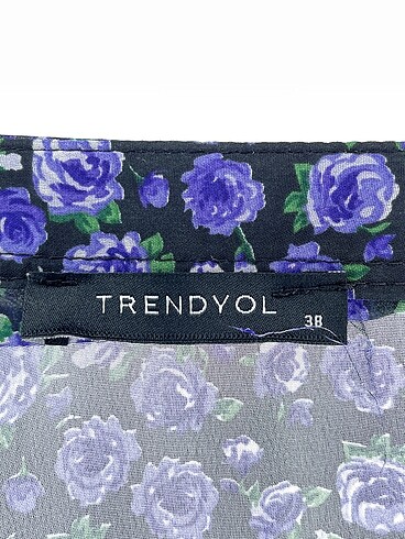 38 Beden çeşitli Renk Trendyol & Milla Gömlek %70 İndirimli.