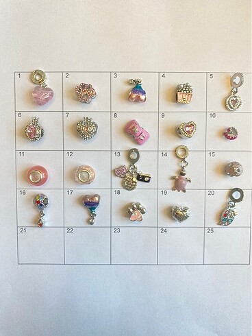 Pembe charm