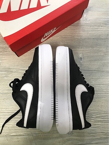 36 Beden Nike Court Vision Kadın Ayakkabı