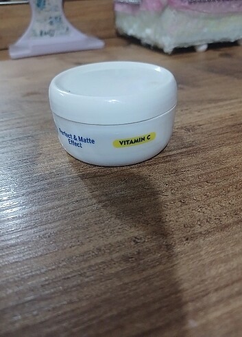  Beden Nivea MATLAŞTIRMA ETKILI NEMLENDİRİCİ C VİTAMİN