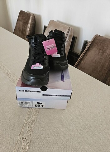 36,5 Beden siyah Renk Skechers Kadın bot