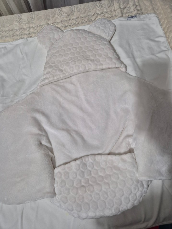 Gri Kapüşonlu Bebek Battaniyesi - Görsel 2