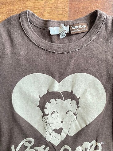 pull and bear betty boop crop t shirt