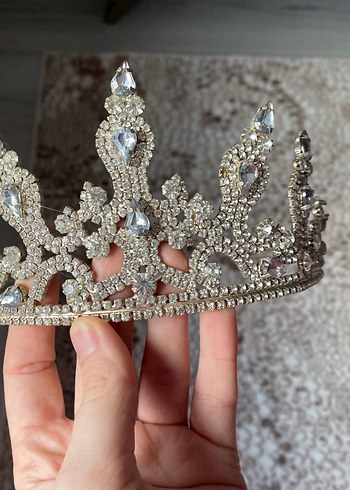 Gri Parlak Taşlı Gotik Taç - Görsel 2