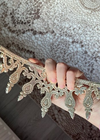 Gri Parlak Taşlı Gotik Taç - Görsel 3