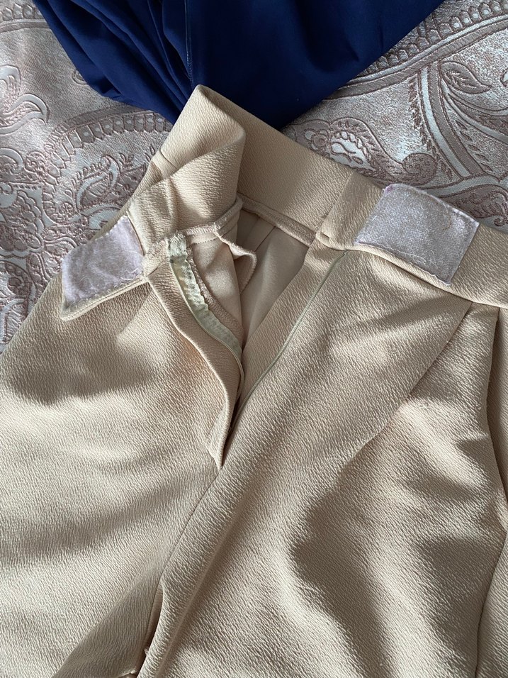 Bej Kadın Regular Fit Pilili Kumaş Pantolon - Görsel 4