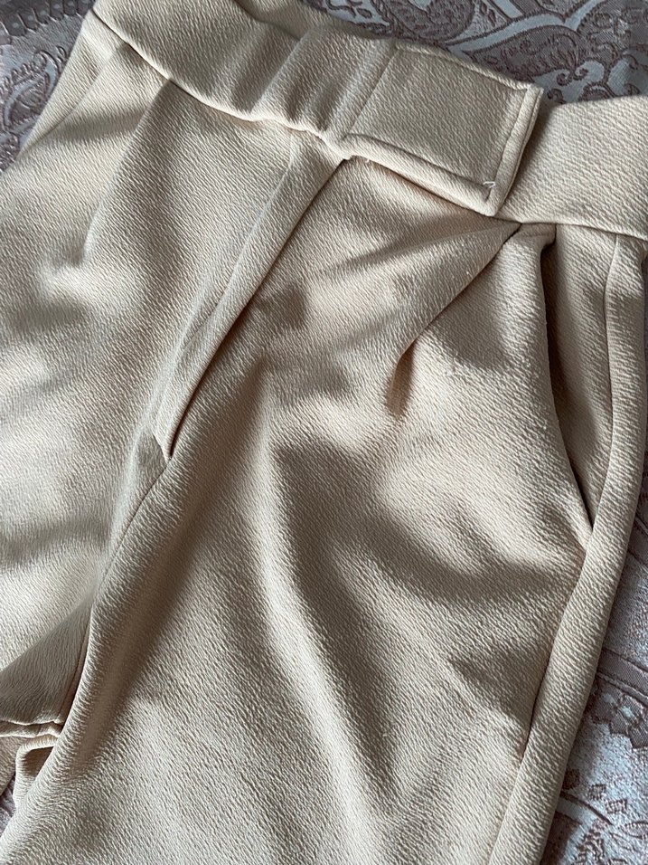 Bej Kadın Regular Fit Pilili Kumaş Pantolon - Görsel 3