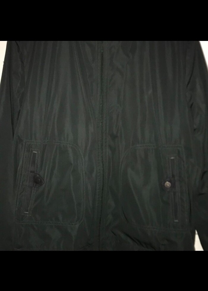 Koyu yeşil yağmurluk ceket - Görsel 2
