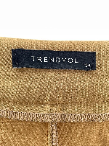 34 Beden çeşitli Renk Trendyol & Milla Düz Kesim %70 İndirimli.