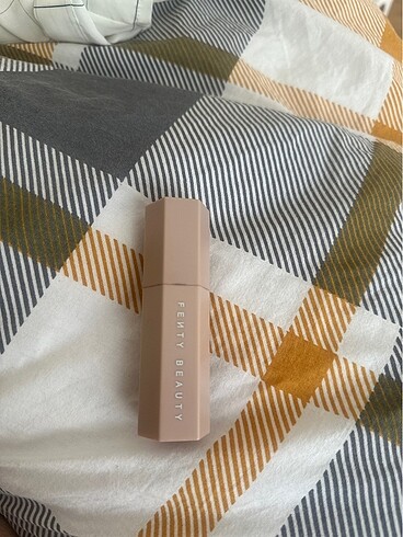Fenty contour stick