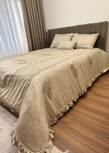 Home Sweet Home , Payetli ve Fransız güpürlü Yatak Örtü