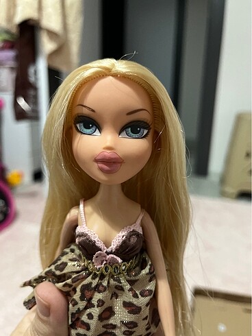 Beden Renk Bratz bebek