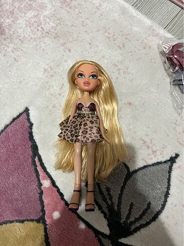 Bratz bebek