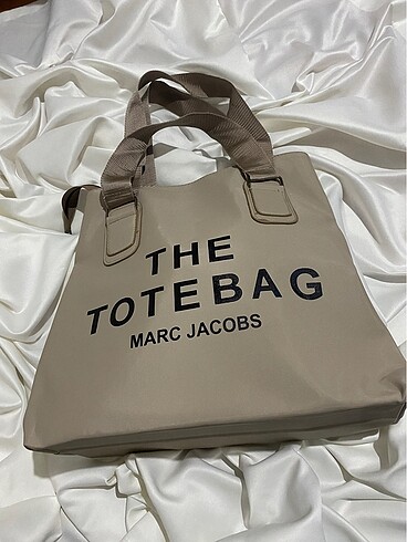 Diğer The tote bag kol çantamız