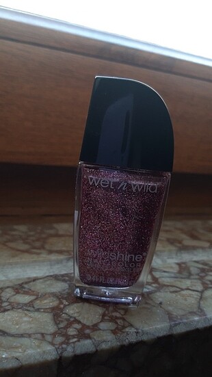 Wet n wild pembe simli oje ???? 