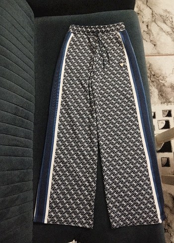 Guess G Logo Regular Fit Tamamı 4G Logolu Palazzo Bayan Pantolon