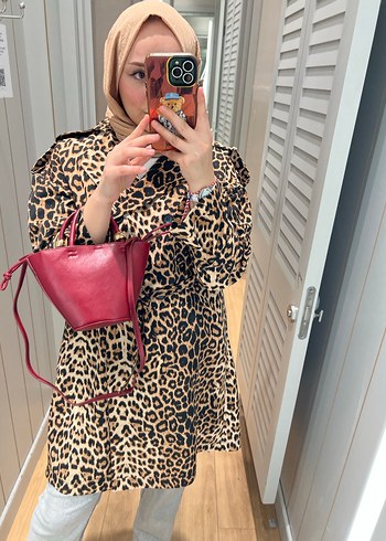 Leopar Desenli Camel Midi Kemerli Trençkot - Görsel 2