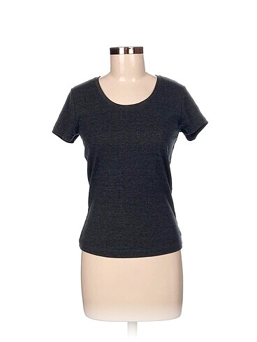 Koton T-shirt %70 İndirimli.
