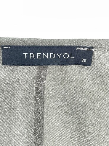 38 Beden çeşitli Renk Trendyol & Milla Bluz %70 İndirimli.