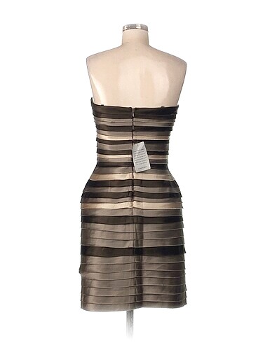 m Beden BCBG Maxazria Kısa Elbise %70 İndirimli.