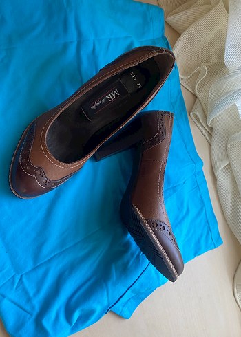 Kahverengi Deri Dolgu Topuklu Klasik Kadın Ayakkabı - Görsel 2