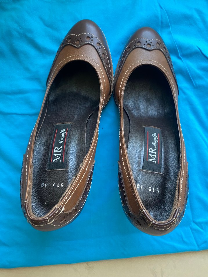 Kahverengi Deri Dolgu Topuklu Klasik Kadın Ayakkabı - Görsel 4