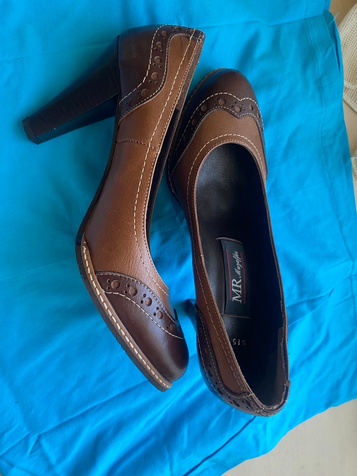 Kahverengi Deri Dolgu Topuklu Klasik Kadın Ayakkabı - Görsel 3