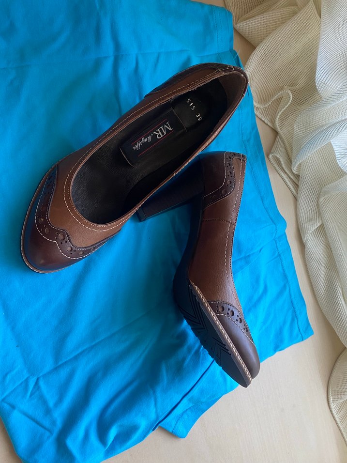 Kahverengi Deri Dolgu Topuklu Klasik Kadın Ayakkabı - Görsel 2