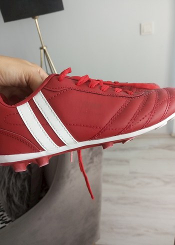 Kırmızı Bağcıklı Erkek Futbol Ayakkabısı - Görsel 4