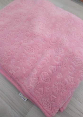 Nakışlı Pembe Çocuk Battaniyesi - Görsel 3