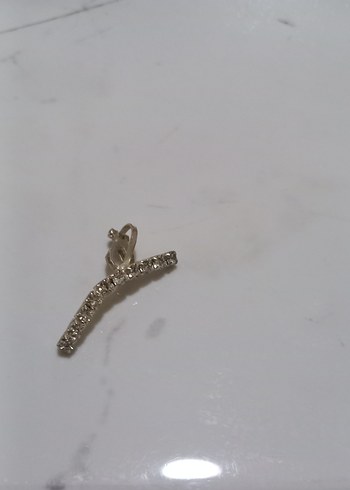 delik gerektirmeyen kıkırdak küpesi