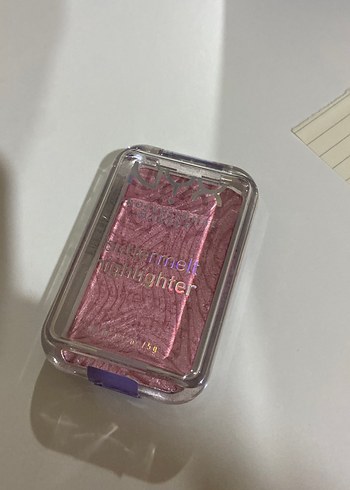 Nyx pembe highligter