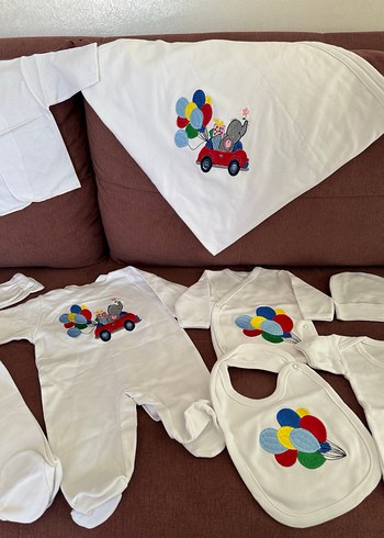 Beyaz Baskılı Bebek Hastane Çıkışı Seti HİÇ KULLANILMADI - Görsel 4