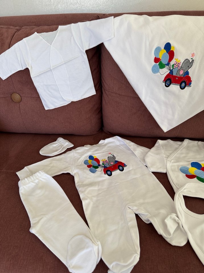 Beyaz Baskılı Bebek Hastane Çıkışı Seti HİÇ KULLANILMADI - Görsel 5