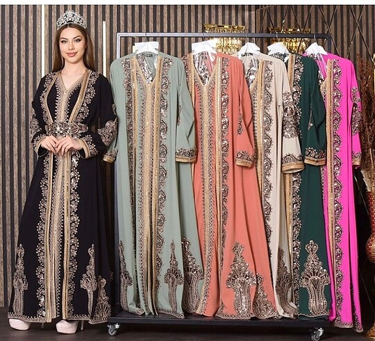 Zara Kaftan modeller
