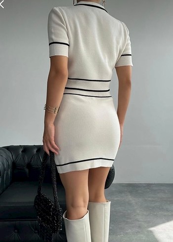 Düğmeli Beyaz Mini Örme Elbise - Görsel 3