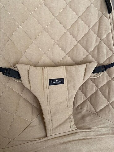 Pierre Cardin Ana kucağı