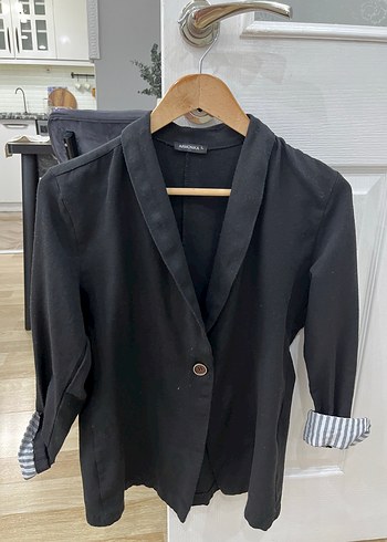 Siyah Düğmeli Kadın Keten Blazer Ceket
