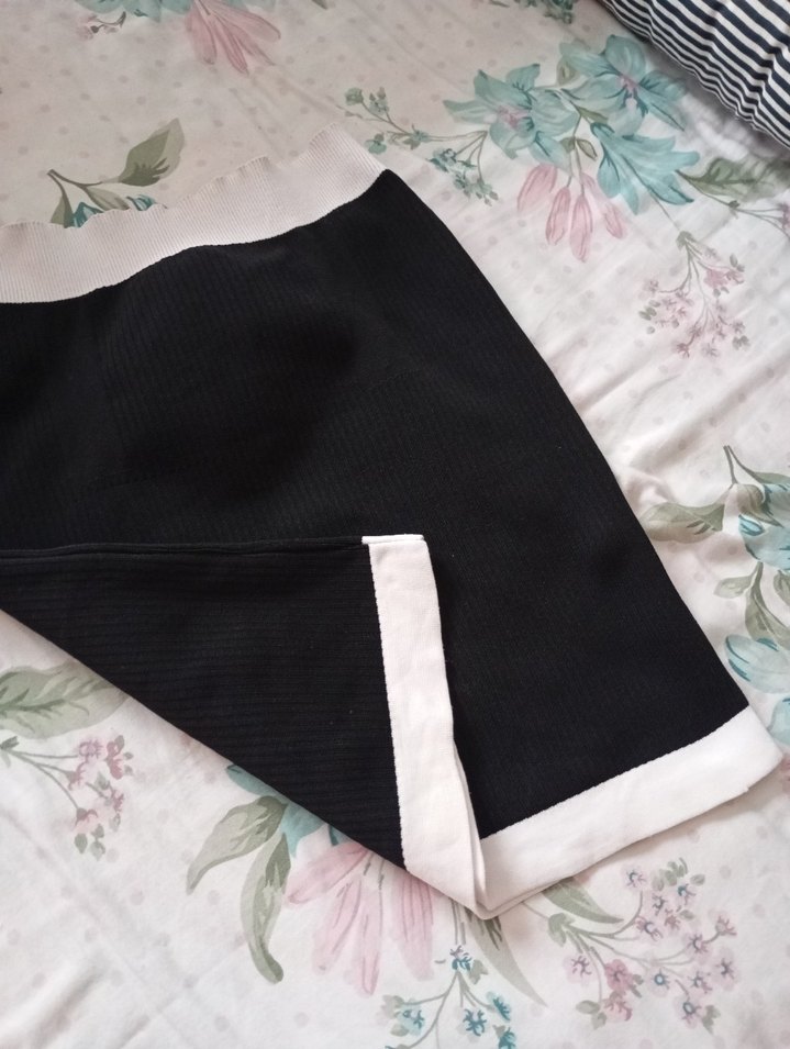 siyah beyaz cizgili etek - Görsel 2