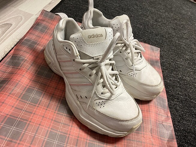 Adidas Spor Ayakkabı