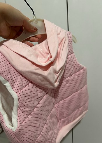 Kız Çocuk Kapüşonlu Düğmeli Pembe Yelek - Görsel 2