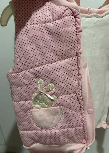 Kız Çocuk Kapüşonlu Düğmeli Pembe Yelek - Görsel 3