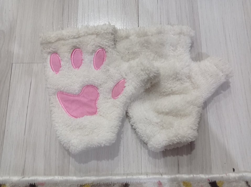 Kızlar için Beyaz Peluş Nakışlı Eldiven - Görsel 2