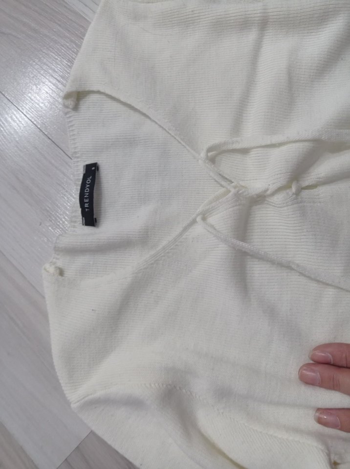 Trendyol önü ip detaylı ince kazak - Görsel 2