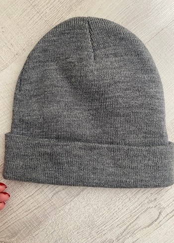 KOTON Gri Örgü Kadın Bere NYC Nakışlı - Görsel 2