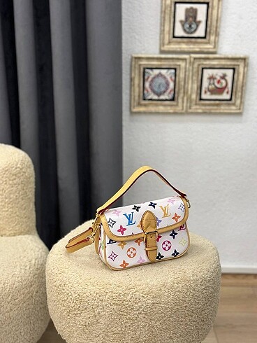 Beden beyaz Renk Louis vuitton